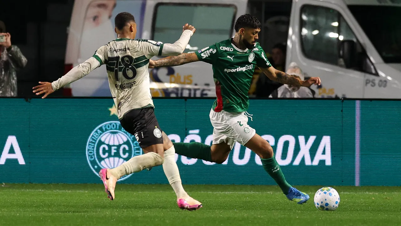 Coritiba fica com comissão permanente após saída de Seabra