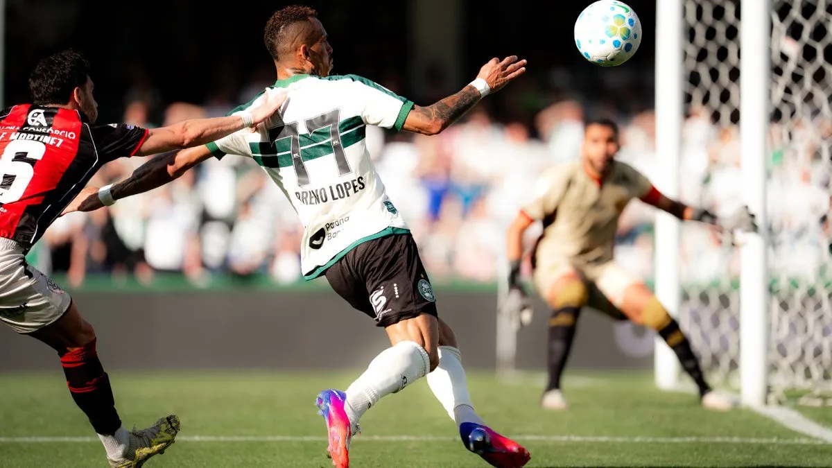 Coritiba 2 x 0 Vitória – Coxa volta a vencer e afunda o Leão
