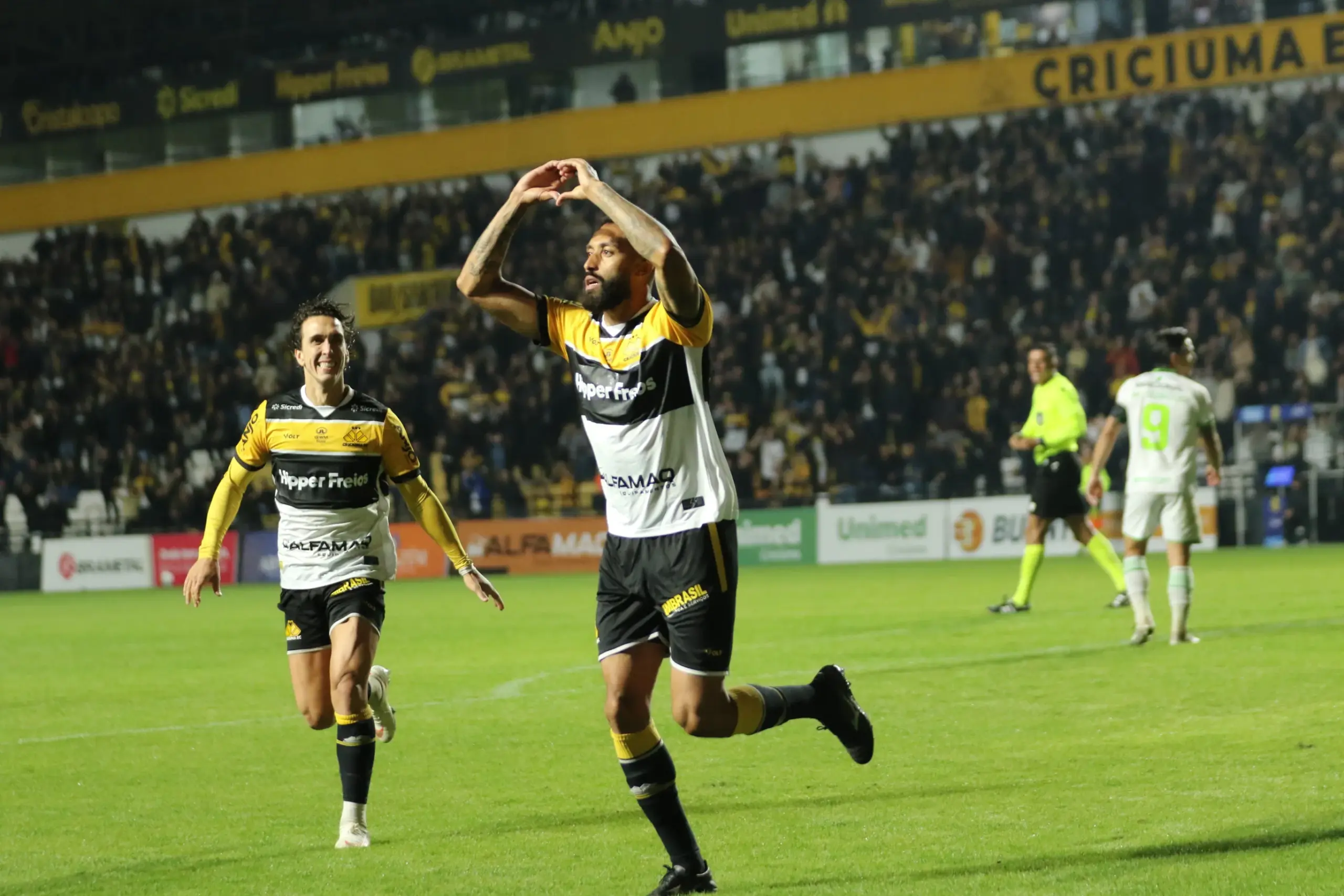 Criciúma-SC 1 x 0 América-MG – Carvoeiro segue no G-6 da Série B