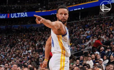 Curry acerta todos os arremessos e Warriors batem Nuggets