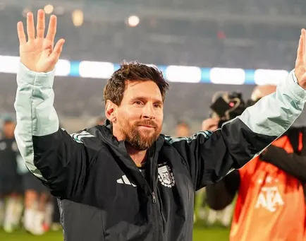 Técnico do Benim reclama após jogadores serem impedidos de tirar foto com Messi