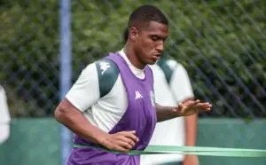 Série C: Guarani avança para renovar com Igor Pereira