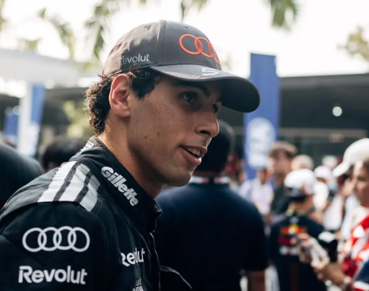 Bortoleto após batida em Sainz: ‘Acabou com minha corrida e a dele’