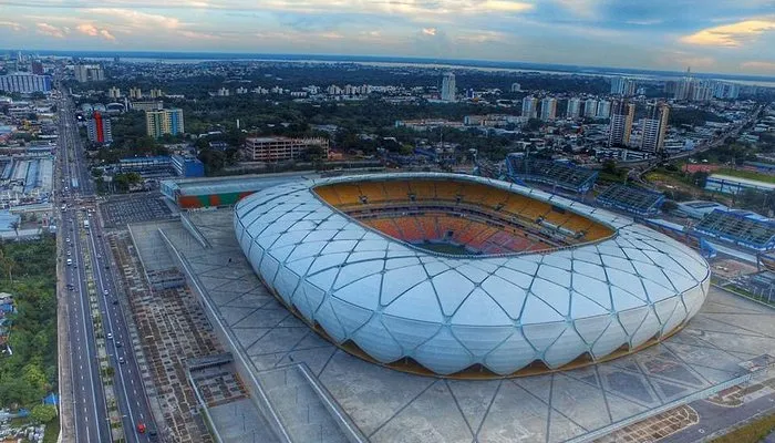 Vasco sonda Arena da Amazônia para semi da Sul-Americana