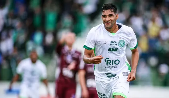Isaque obtém liminar na Justiça e deixa o Guarani