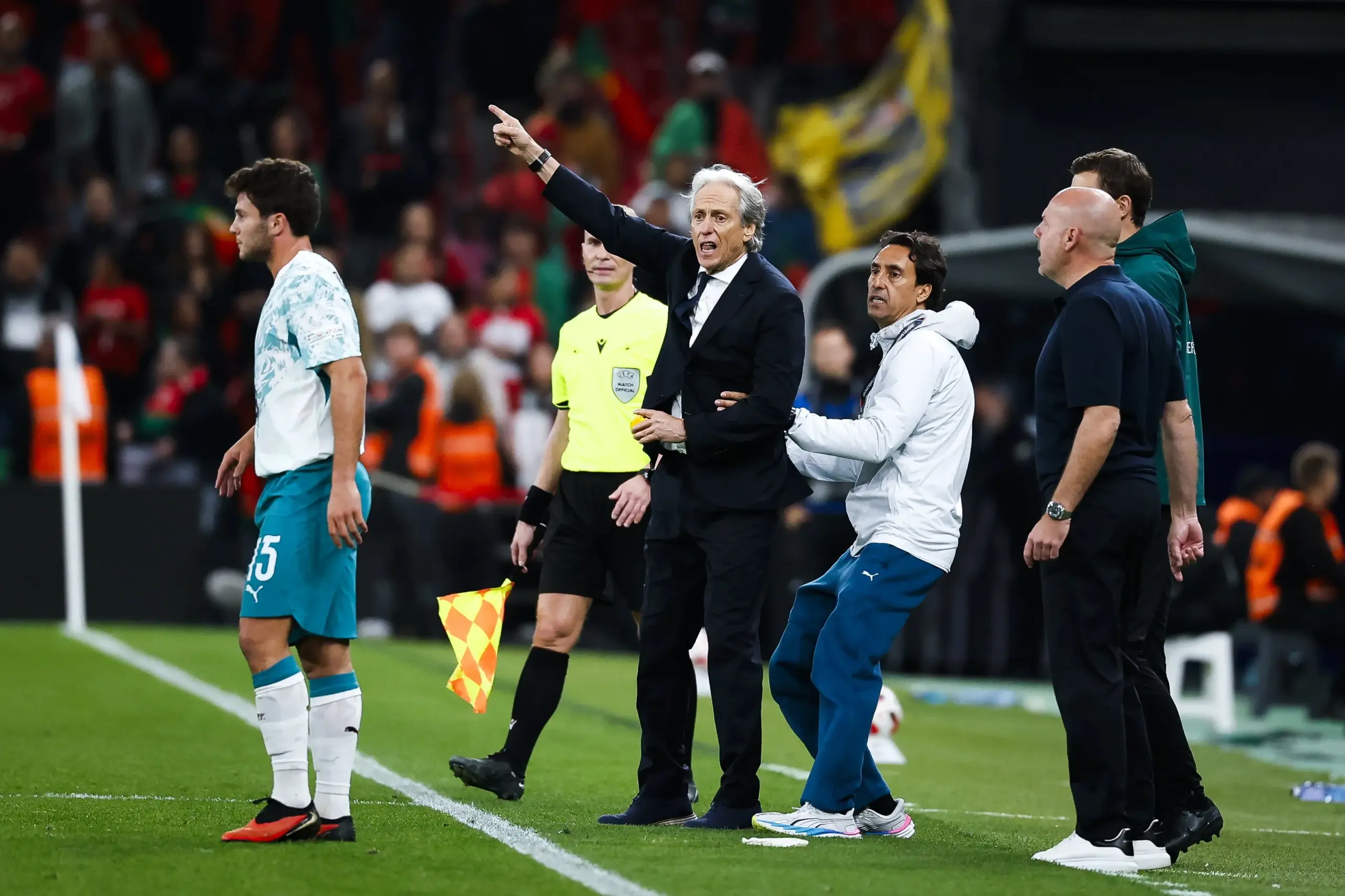 Jorge Jesus promete explicar caso CR7