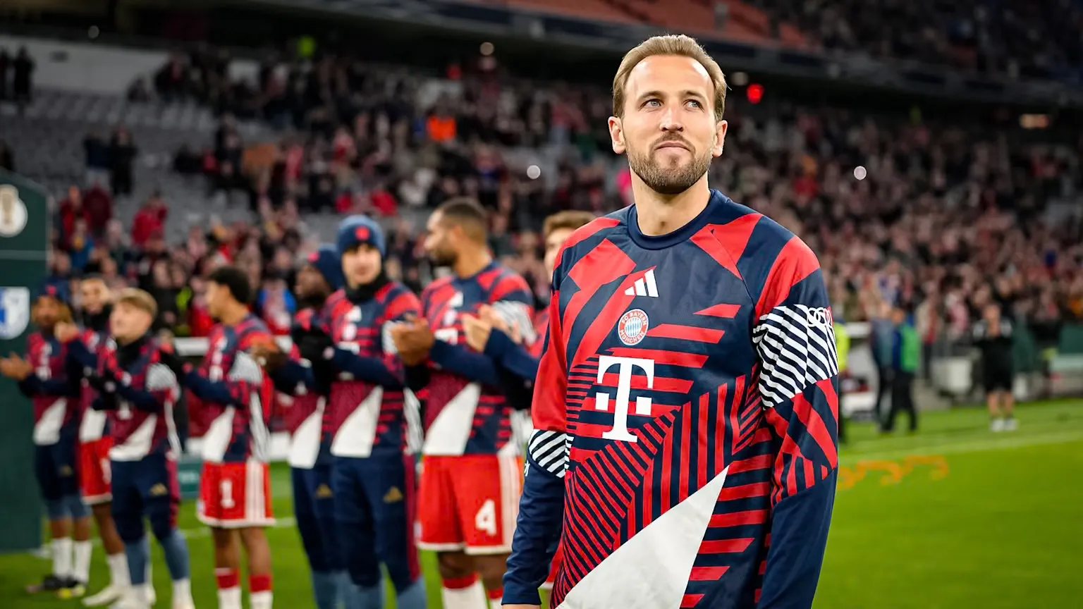 Bayern começa contra Magdeburg com Kane no banco após homenagem