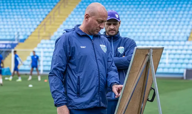 Série B: Desfalques forçam mudanças no Avaí para jogo-chave