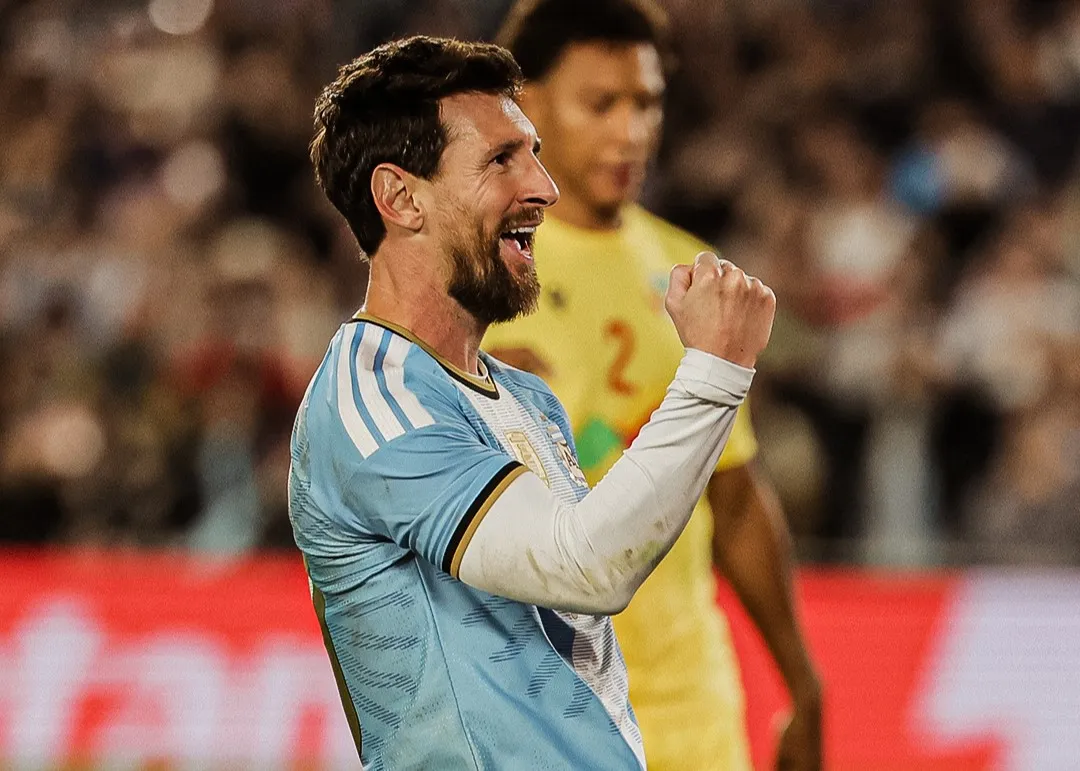 Messi brilha na despedida e Argentina supera Benim em amistoso