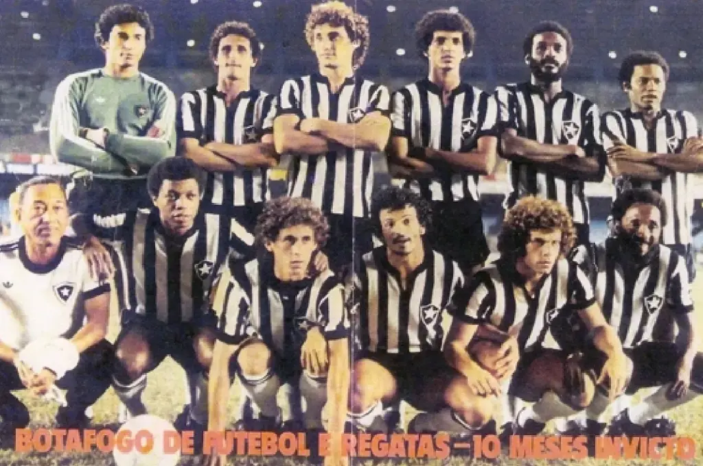 Luto! Morre zagueiro campeão brasileiro com o Vasco em 1974 3 Renê, quinto em pé, no Botafogo de 1978