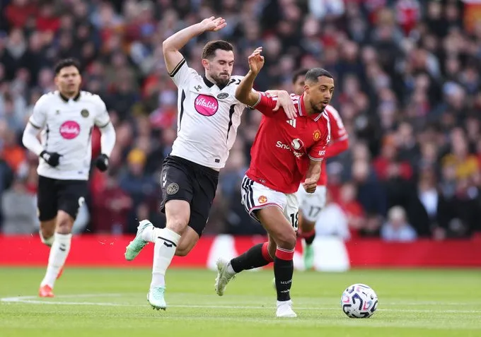 INGLÊS: Rayan e Evanilson marcam em vitória do Bournemouth sobre Manchester United