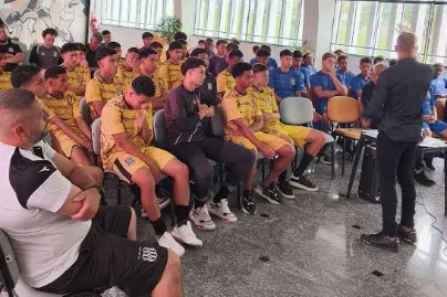 Base da Ponte Preta tem campanha heroica sob comando de Ademilson Venâncio