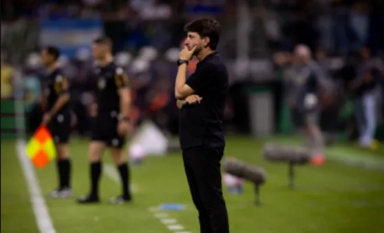 Interino do Corinthians defende elenco e elogia Seedorf